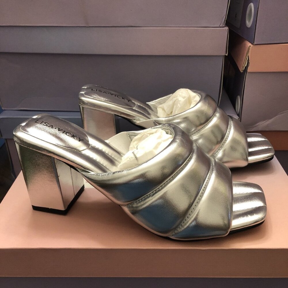 Lisa Vicky VERY-V in Silver Leather Size 6